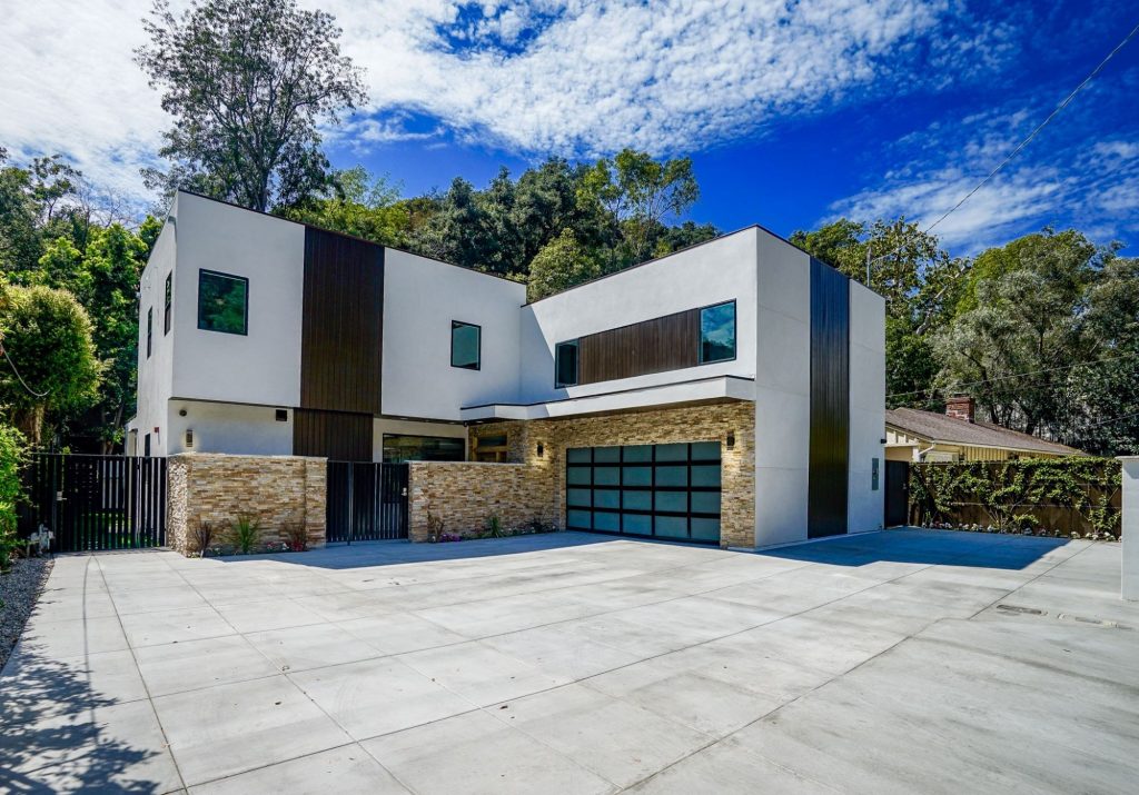 Featured Listings